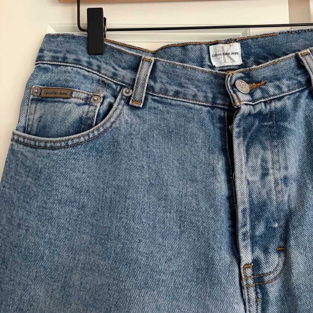 Calvin Klein Low Rider Button Fly Jean - Picture 2 of 6